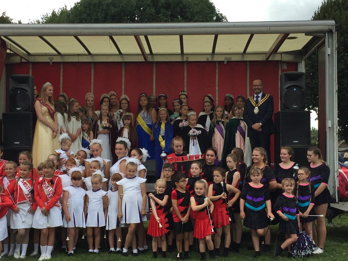 DaddsCouncillor's tweet photo. A wonderful afternoon at Wickford carnival. 99 years and still going strong. https://t.co/y8e1EBeGCx