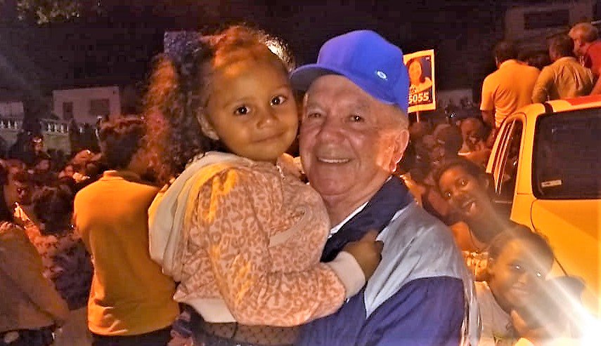 JoaoLeaoOficial's tweet photo. Não tenho dúvidas! O #TimeCorreria terminou com chave de ouro a #CorreriaPelaBahia, desta sexta-feira, em Floresta Azul!A população esteve ao lado de @costa_rui, 13; João Leão, @jaqueswagner, 130 e @angelocoronel_, 555, minuto a minuto!Obrigado bonitões e bonitonas!
#FlorestaAzul https://t.co/aOdvDW248A