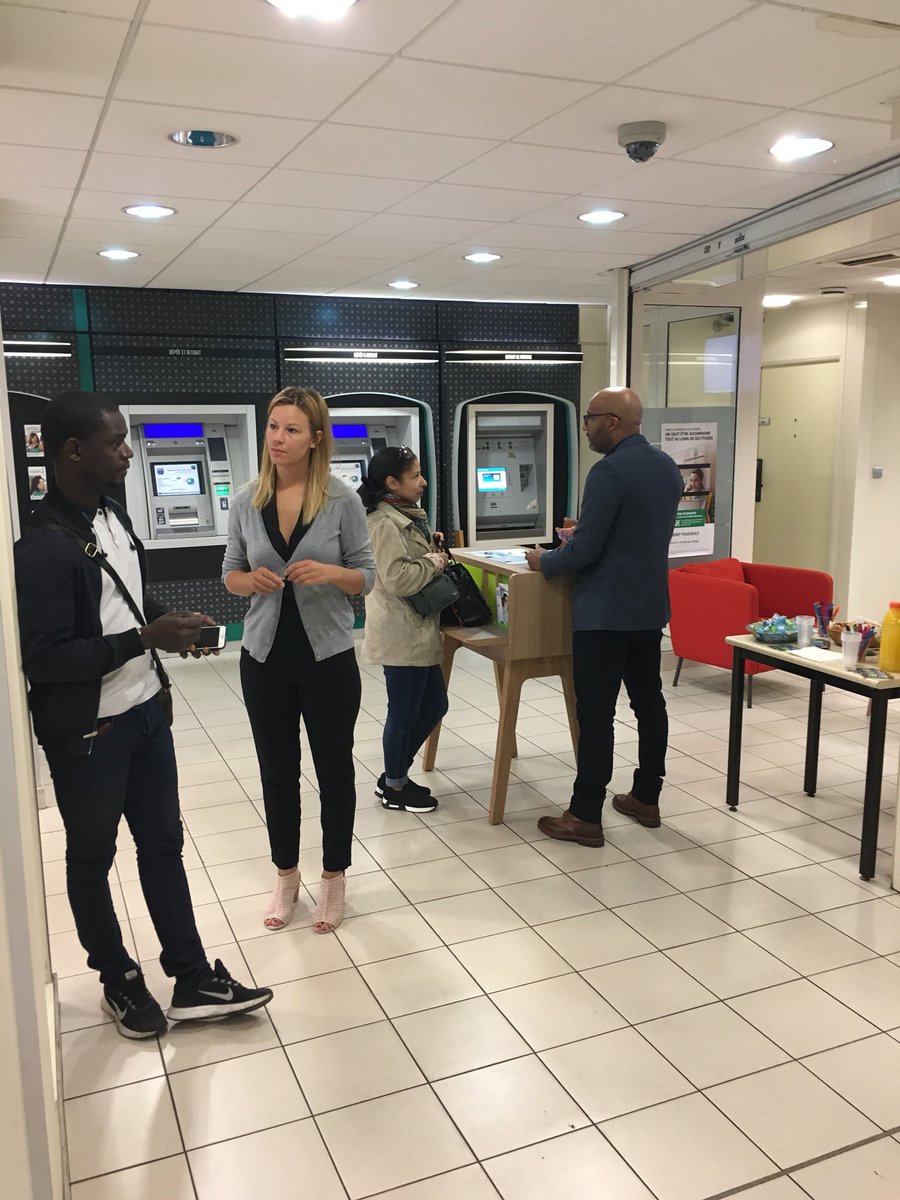 gouzigouza34's tweet photo. Opération réussie pour cet atelier digital autour des Applications BNPP. Prochaine édition le Samedi 10 Novembre à l’agence BNPP d’ANTONY #Digidej #EspritdequipeBNPP #digital #AgenceBNPPAntonyplusprochedesesclients @MassyCac https://t.co/EFi1VHwsJp