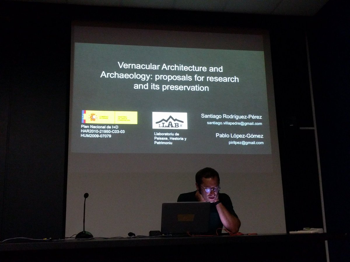 Arqueoagraria's tweet photo. The research team Llabor-ArqueoAgraria participates in the #EAA2018 #EAA #Barcelona explaining the advances of several lines of research underway #S540 #S612 https://t.co/BN9JzNRrDg