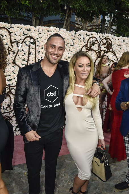 Red Carpet with the homies @FabianLuxe &amp; @IsabelleDeltore 📸  We announced the launch of our little project<a class="tags" target="_blank" title="On Twitter" href="/?out=eyJ0eXAiOiJKV1QiLCJhbGciOiJIUzUxMiJ9.eyJpYXQiOjE3MjA1MzYzNzksImlzcyI6InR3cG9ybnN0YXJzLmNvbSIsIm5iZiI6MTcyMDUzNjM3OSwiZXhwIjoxNzUyMDcyMzc5LCJyZWRpcmVjdF91cmwiOiJodHRwczovL3R3aXR0ZXIuY29tL0ZhYmlhbkx1eGUifQ.pgvVdJsVityn9NvkN0zlcmQ_ooy4IGj8GTqLzKlMo0emoc820obHYlyWMF-XWgrUuUA-XrdcuPq_es-RtNU-kQ">@FabianLuxe</a><a class="tags" href="/tag/isabelledeltore">@isabelledeltore</a><a href="/tag/damondice"class="tags"><span>#damondice</span></a>
