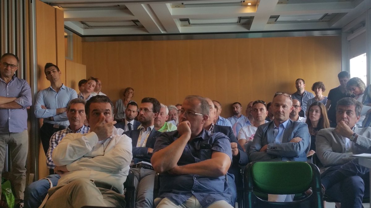 ale_trinchera's tweet photo. Sala piena al Convegni finale #BIOFOSF al @sanafiera: @Mipaaft, ricercatori @CREA_Ricerca, operatori e @FederBio sul tema dei #fosfiti residuali #biostimolanti e PPP nel bio.@fragiardina @reterurale @rirab_ricerca @AlePesce_mipaaf https://t.co/mSUfnW2VIK