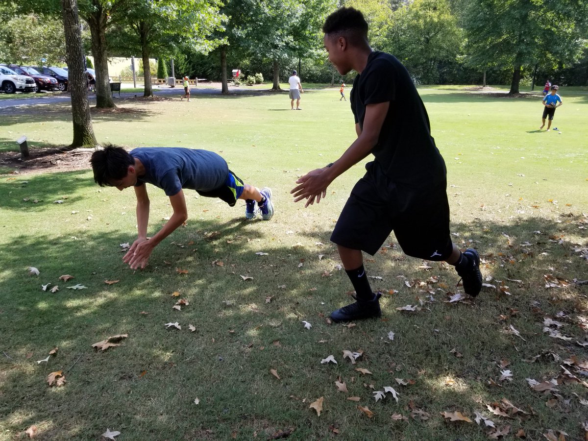 tranbuismith's tweet photo. #BootCampinthePark #FitnessFundraiser for #GOTR #SawyerRoadElementary #RoadRunner #CenterStronger #Marietta #EastCobbPark #fitness #family #community #strong @HeidiBootCamp #kids #GirlsontheRun @GOTR_ATL https://t.co/POzwCUQ6Yv