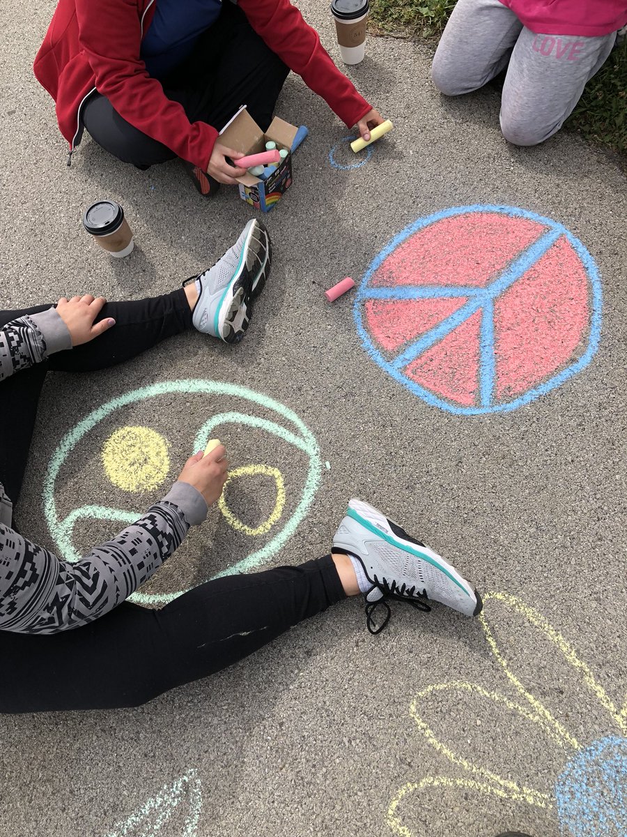 ITeachTim's tweet photo. Spreading peace and love at the Keith neighbourhood BBQ with my #YonWheels pals and local residents πβπ» #hamont https://t.co/O8SpfCynkH