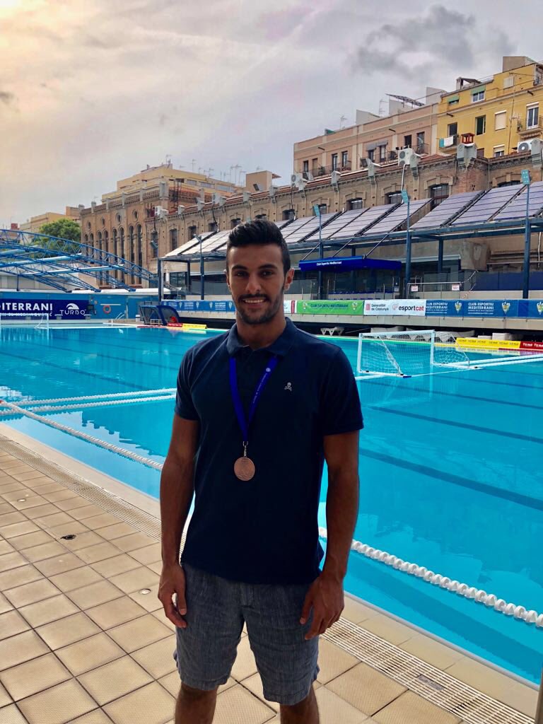 هنأ مجلس أدارة
 #الأتحاد_السعودي_لكرة_الماء ، اللاعب #بدر_الدغيثر ، عقب تتويجه بالميدالية البرونزية مع ناديه #سانت_اندريو الإسباني ،في مسابقة كأس كاتالونيا  والتأهل لنصف نهائي كأس السوبر الاسباني، كل التوفيق للكابتن بدر الدغيثر.