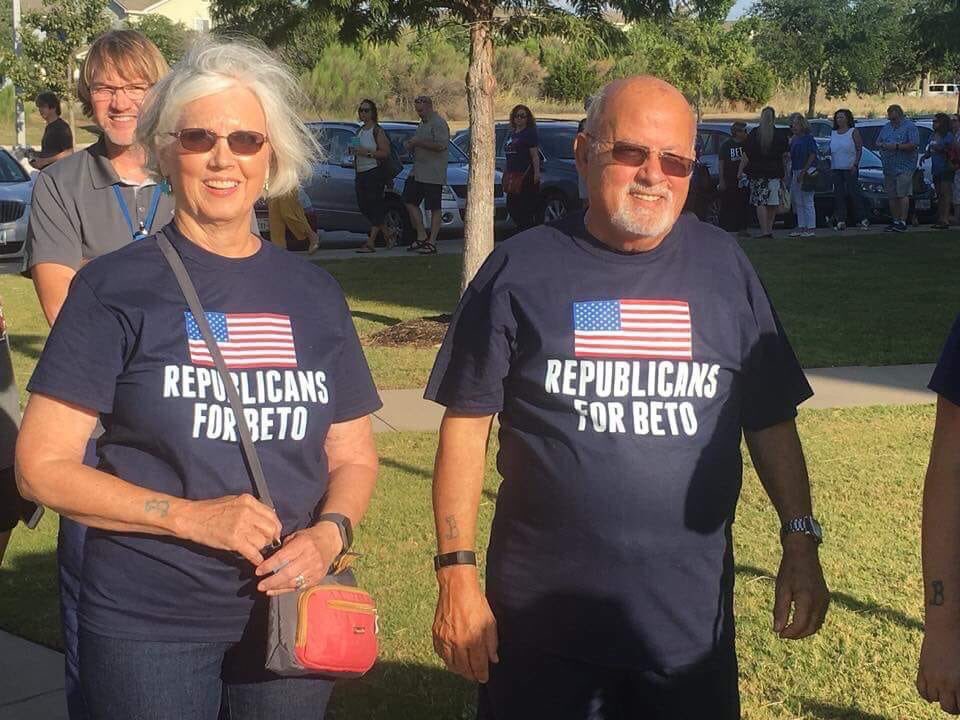 ZemanLynnZ's tweet photo. @BetoORourke #CountryOverParty #BetoForSenate #Beto #Texas https://t.co/isKlgfE9YT
