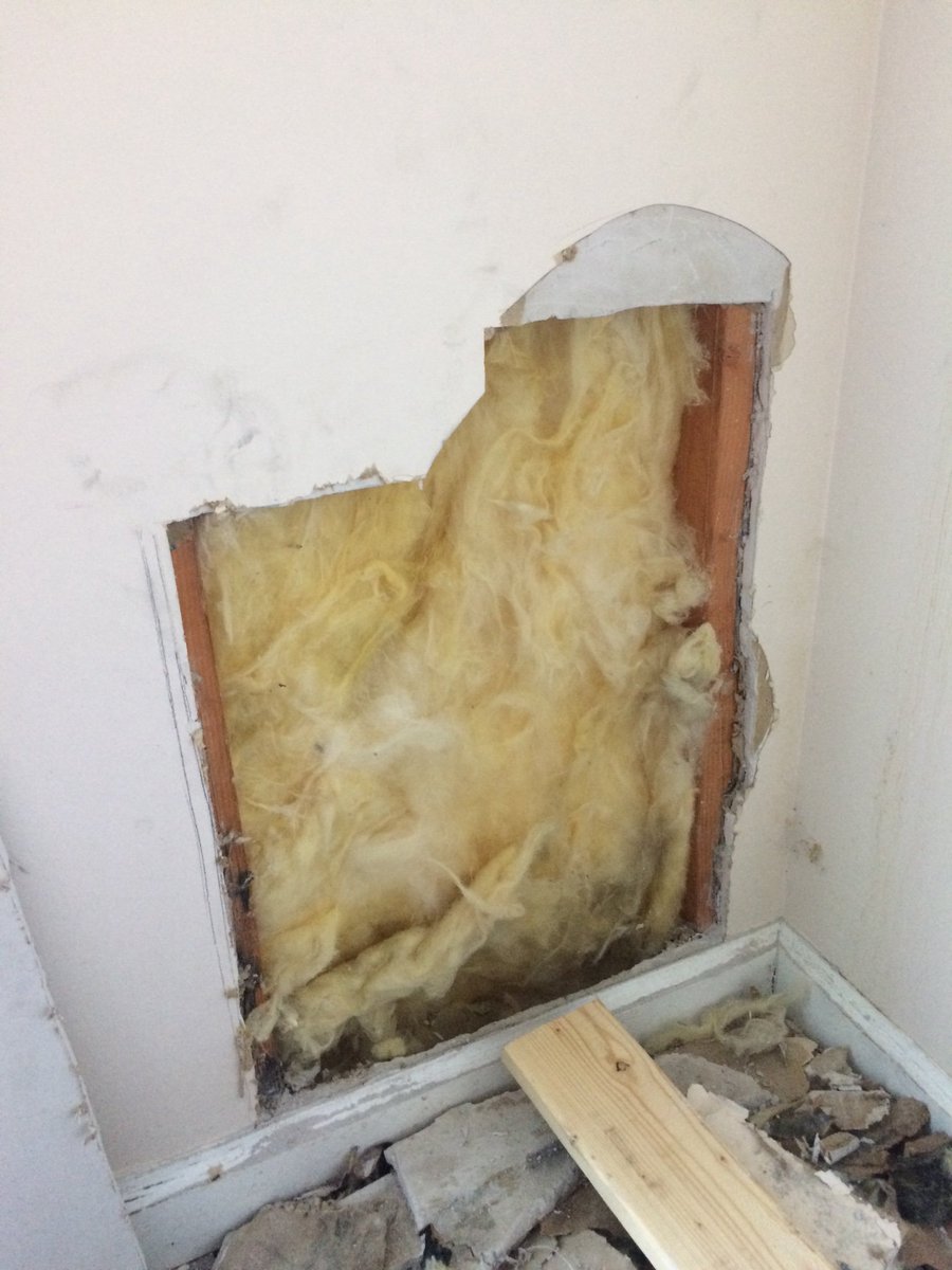 HomeRenoDeals's tweet photo. Drywall repairs in the living room. It was a two day job - 1 hour day one and 1.5 hours day two
#livingroom #drywall #drywallrepairs #drywallrepair #burnaby #burnabybc #repairman #interior #goodlife #motivation #sfu #sfustudents #studentlife #partylife #girls #babes #partygirls https://t.co/JfyVavFwNt