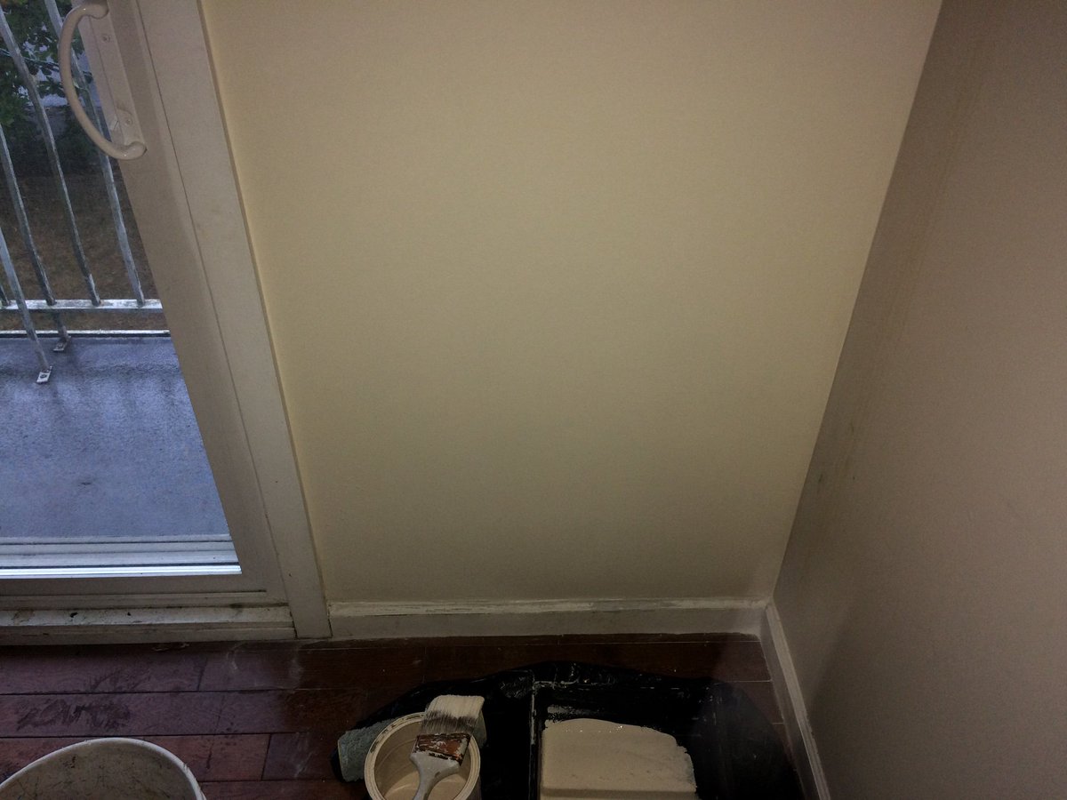 HomeRenoDeals's tweet photo. Drywall repairs in the living room. It was a two day job - 1 hour day one and 1.5 hours day two
#livingroom #drywall #drywallrepairs #drywallrepair #burnaby #burnabybc #repairman #interior #goodlife #motivation #sfu #sfustudents #studentlife #partylife #girls #babes #partygirls https://t.co/JfyVavFwNt
