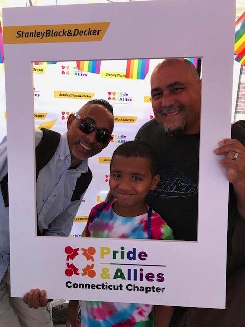 StanleyBlkDeckr's tweet image. We strive to build a culture that is open and inclusive, and we partner with organizations who have the same values. Today, we’re at the Hartford PrideFest, showing our commitment to our community!