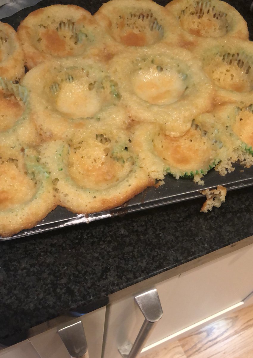Emmasheldonz's tweet photo. Domestic. Goddess. #cupcakefail https://t.co/rSxi7OiB9t