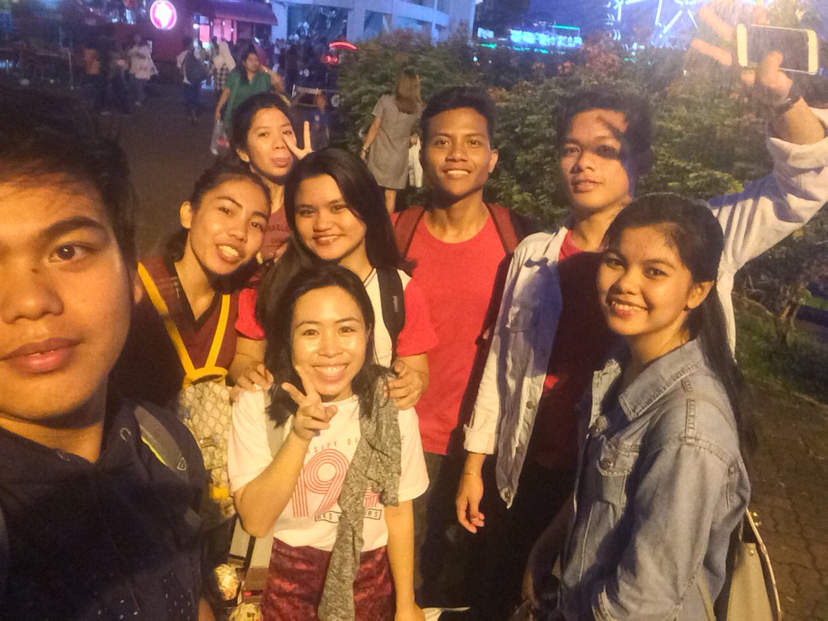 RefuerzoNicole's tweet photo. had a great time being with these people 💯💞 https://t.co/7LwXoHq34c