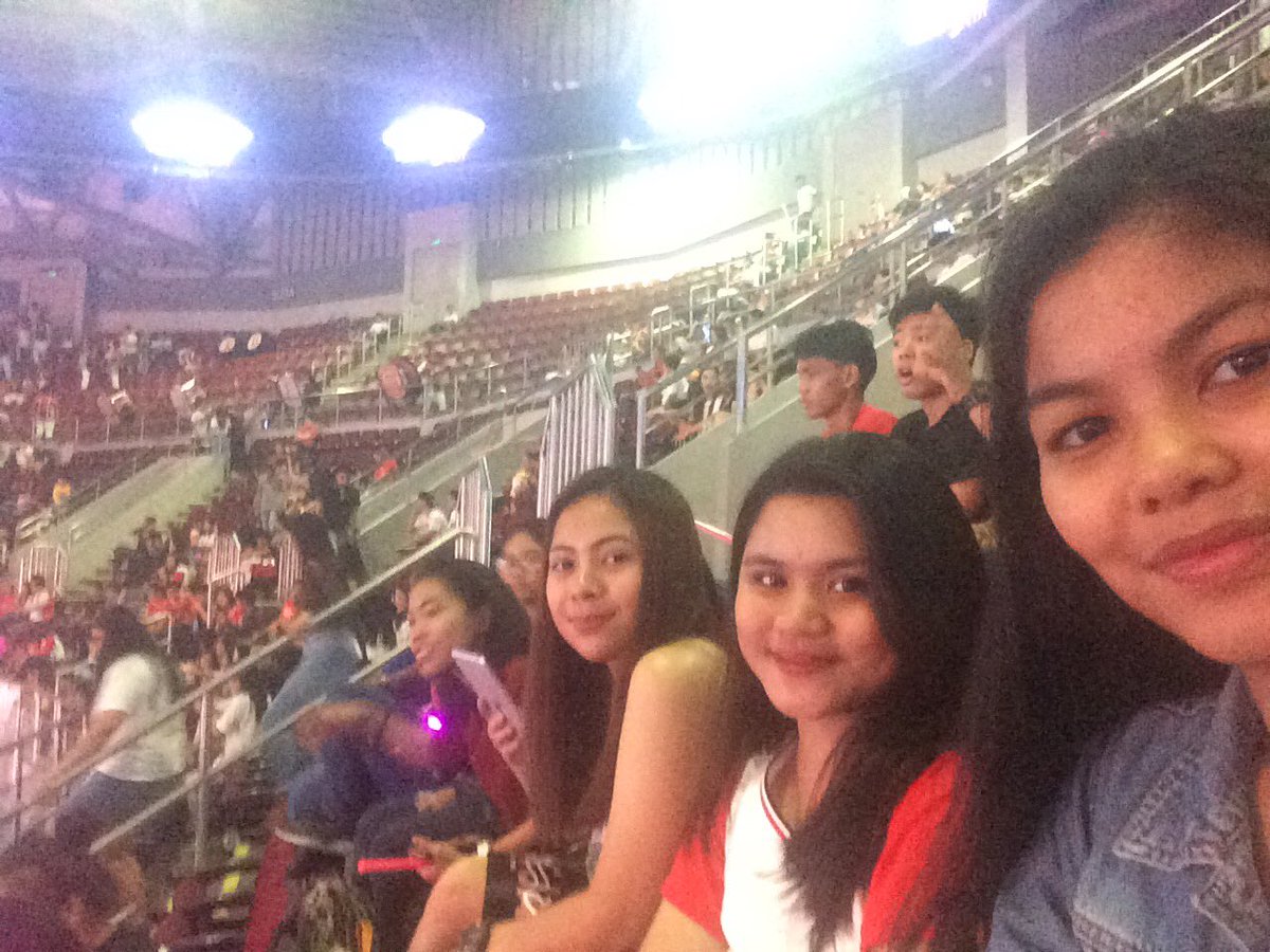 RefuerzoNicole's tweet photo. had a great time being with these people 💯💞 https://t.co/7LwXoHq34c