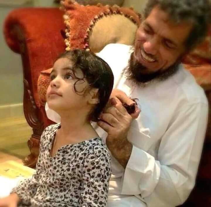 يكيفك أن تقف أمام الله في يوم الفصل ليسألك وهو أعلم عبدي فيما قتلت بضم القاف فتقول يارب كانت تهمتي التي قتلت من أجلها أني أنصر محمد صلى الله عليه وسلم ...
