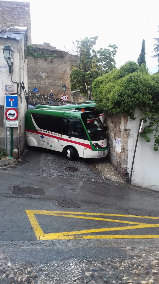GranadaenFotos's tweet photo. Día de lluvia... #FinDelVerano #Granada https://t.co/tAymbn37a4