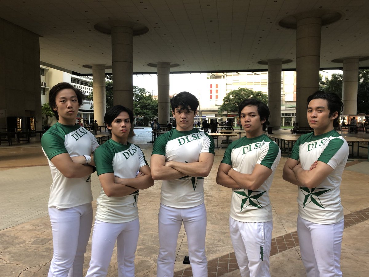 renjredondo's tweet photo. What a wrap for this week, and after 2 (separate) rookie years, I can finally say, it’s over!!! #slavenomore #finallyasenior #2k15 #2k17 https://t.co/P1TdpBqOYY