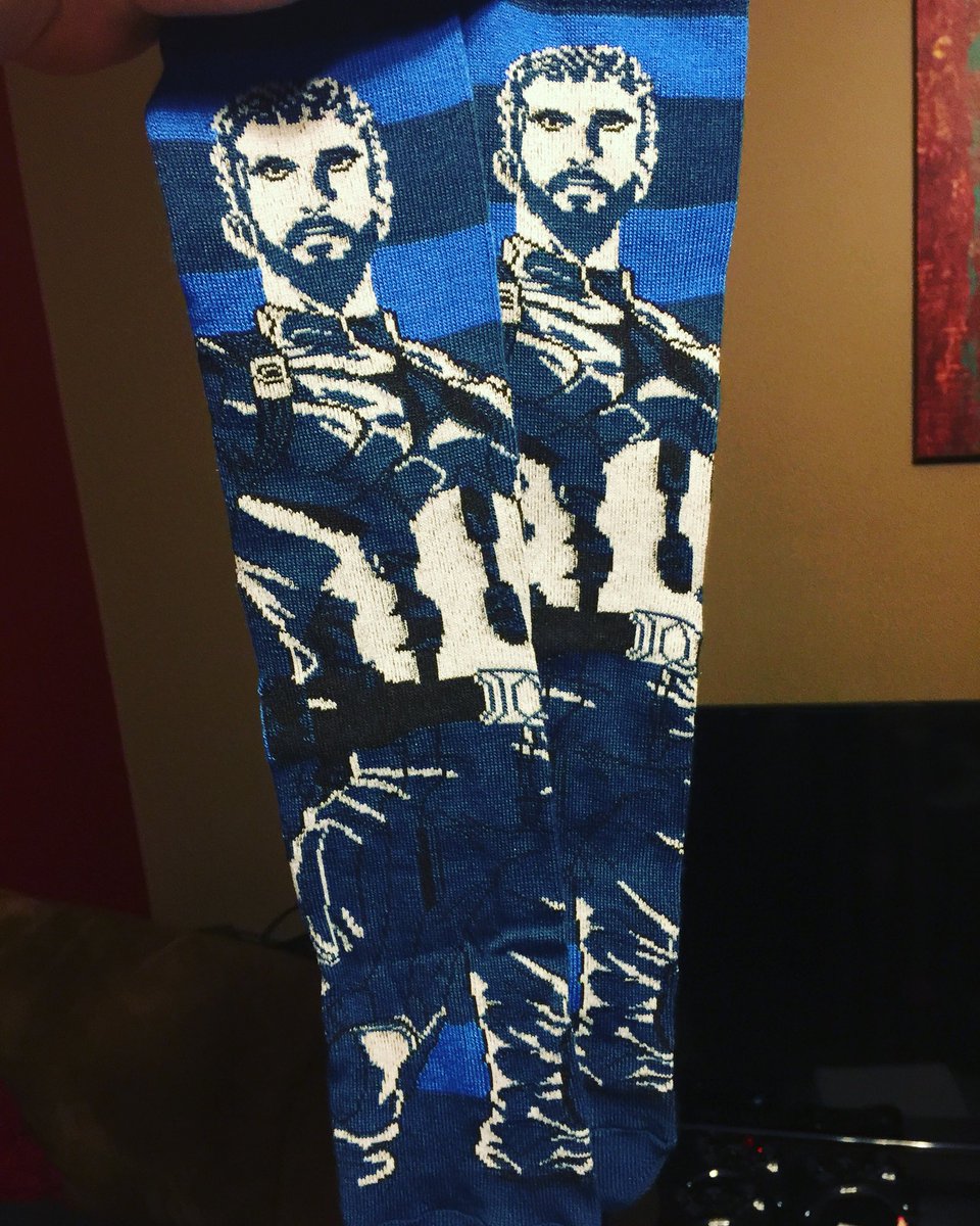 themadtytan's tweet photo. Really digging my new infinity war socks. Today is Steve Rogers!!! #infinitywar #steverogers #captainamerica #geek #socks #geeksocks #nerd #nerdsocks #geeklife https://t.co/QaB8g8SYA9