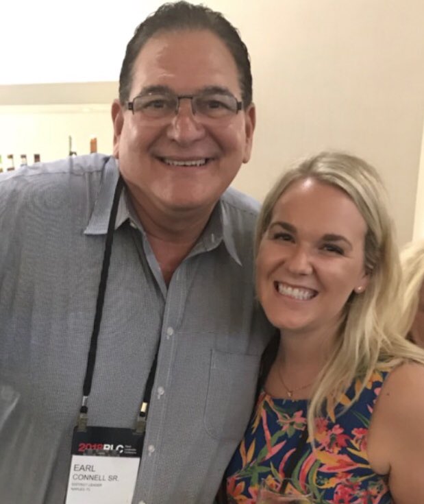 Econnell03's tweet photo. Great week celebrating 🎉 inspiring leaders with Maggie, whose leadership always makes Marco a sunny ☀️ caring  🌈❤️ place for her patients 🌴☀️🌴 #region28cares https://t.co/xVNuYADafn
