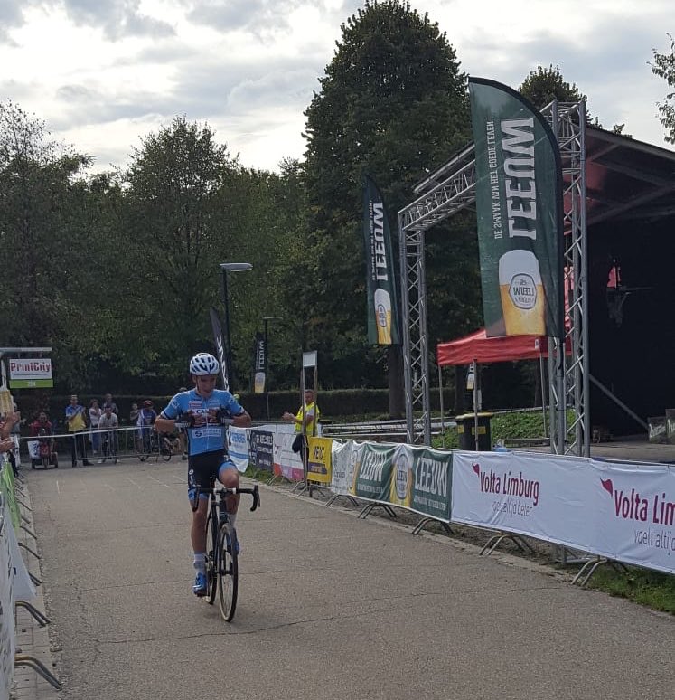 Ryan wint de Kleebergcross in Mechelen !!! Wat een start van het nieuwe seizoen 💪🏻🚴🏆