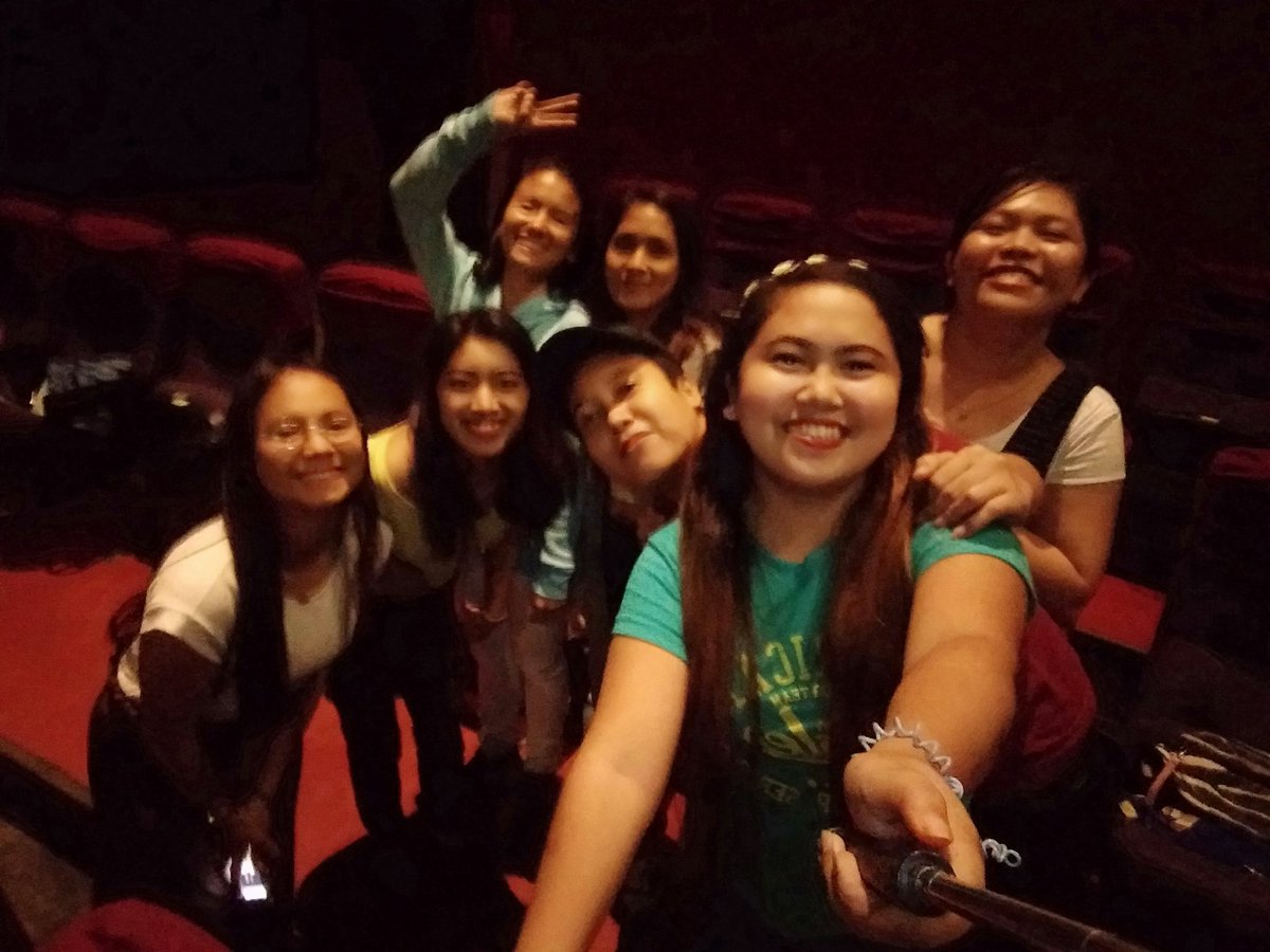 ireneconstant19's tweet photo. With KIERVI TEAM DAVAO .
Lumindol man nang malakas dito satin tuloy na tuloy parin ang blocksreening natin .. Ganda nang movie
@vivoree @hashtag_CK @KierViOfficial
#PETMALUWeekend https://t.co/Fp74TCc88n