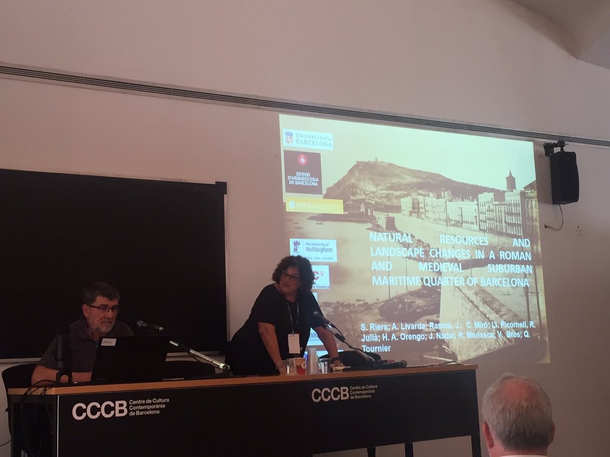 arqueologiabcn's tweet photo. @CarmeMiroAlaix present to Dr. @riera in the #s582 #EAA2018 'Natural resources and landscape changes in a Roman and Medieval suburban maritime quarter of Barcelona' https://t.co/ZnHiZXojMT