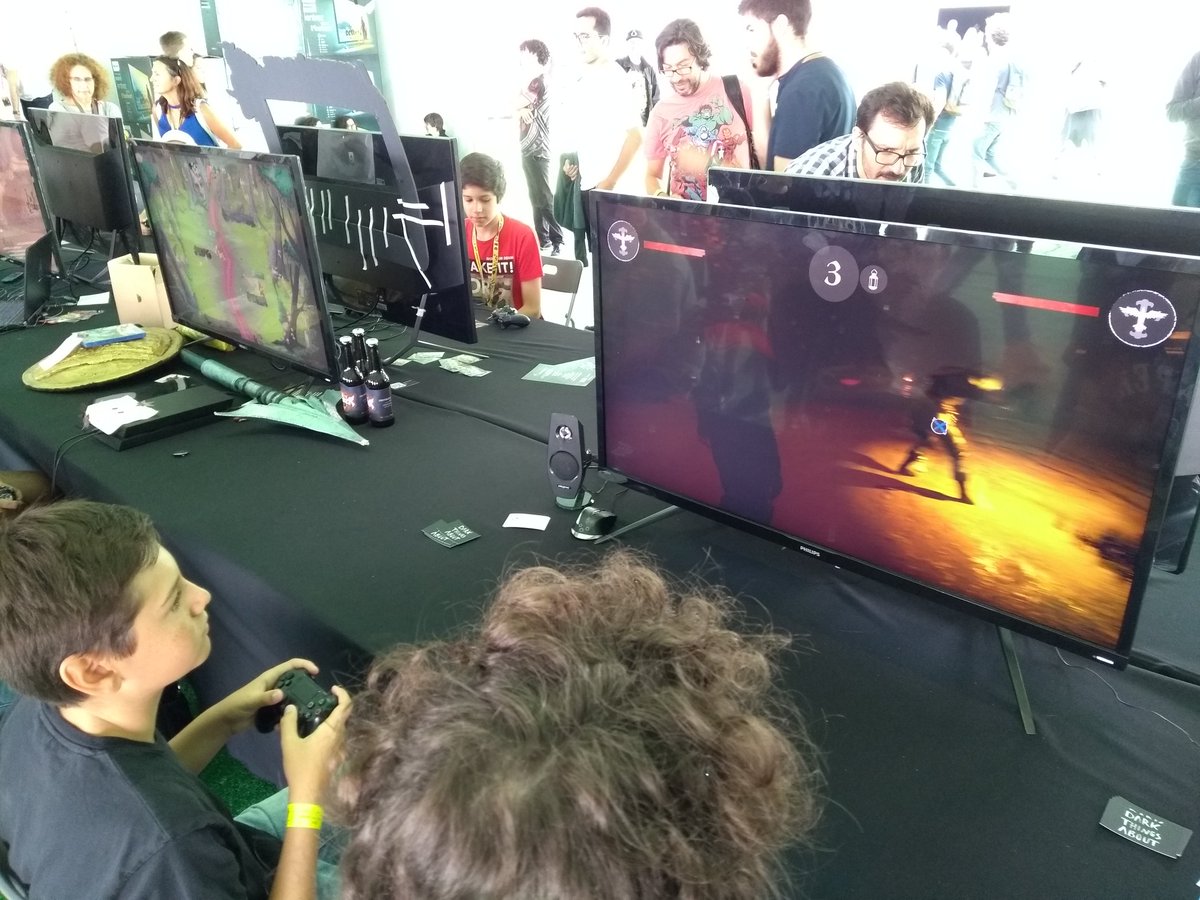 grindstonegg's tweet photo. Third day at @Comic_Con_PT, come check out our stand in the gaming section!
#CCPT18 #comiccon #ComicConPortugal #screenshotsaturday #MadeWithUnreal #gamedev #indiedev #darkthingsabout https://t.co/kMT5r76caB
