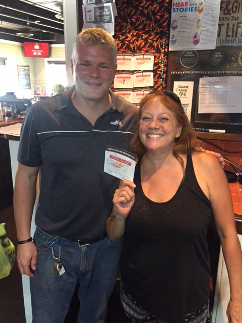 jrbolinger's tweet image. #attm #theguestcounts recognition for a Allison for being Great-to-go! @SethFWilliams @mdemaio12 @ChilisJobs