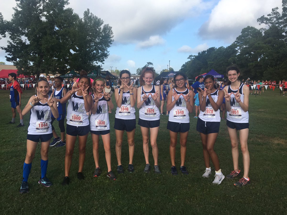 jenn_heckman's tweet photo. Eighth grade boys and eighth grade girls ready to crush the course at Oak Ridge Cross Country Individual. @HumbleISD_WLMS #WLMSWolves #WLMSLeaveYourMark #HumbleISDjoy #IAmHumble https://t.co/EwTI5lskzw