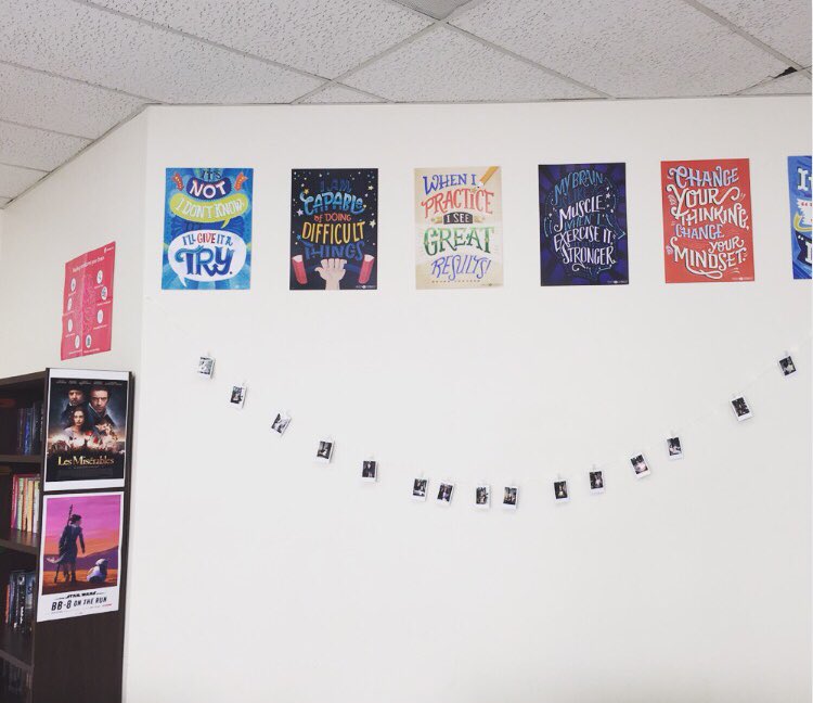 ms_vanbuskirk's tweet photo. Loved taking “Polaroid” pics of my students and their favorite books to cultivate a culture of #booklove! #classroomlibrary @ncte https://t.co/i6sxMdg26K