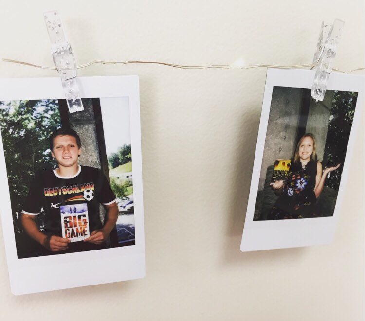 ms_vanbuskirk's tweet photo. Loved taking “Polaroid” pics of my students and their favorite books to cultivate a culture of #booklove! #classroomlibrary @ncte https://t.co/i6sxMdg26K