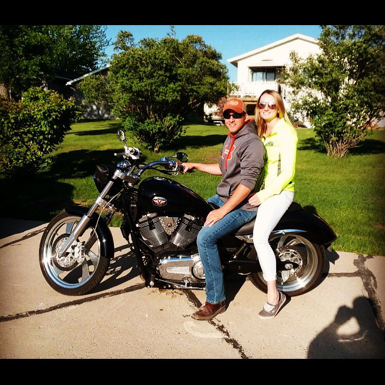 AustinKindem's tweet photo. 4 months ago when I met him I was terrified of the thought of a new relationship or riding a motorcycle. Now I couldn’t imagine a future without him or our rides on that bike 💜🔥 https://t.co/zFPRLSUuUq