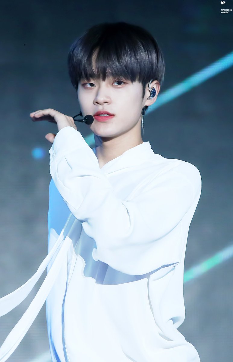 twinkling_0129's tweet photo. 180905 저가 좋아 죽고 없어요... 대휘 갭차이 너무 좋다ㅠㅠㅠㅠ #대휘 #이대휘 #워너원 #daehwi
https://t.co/DNqpPGHnMf
https://t.co/VimG4ku1f0 https://t.co/owoAj5Vsfe