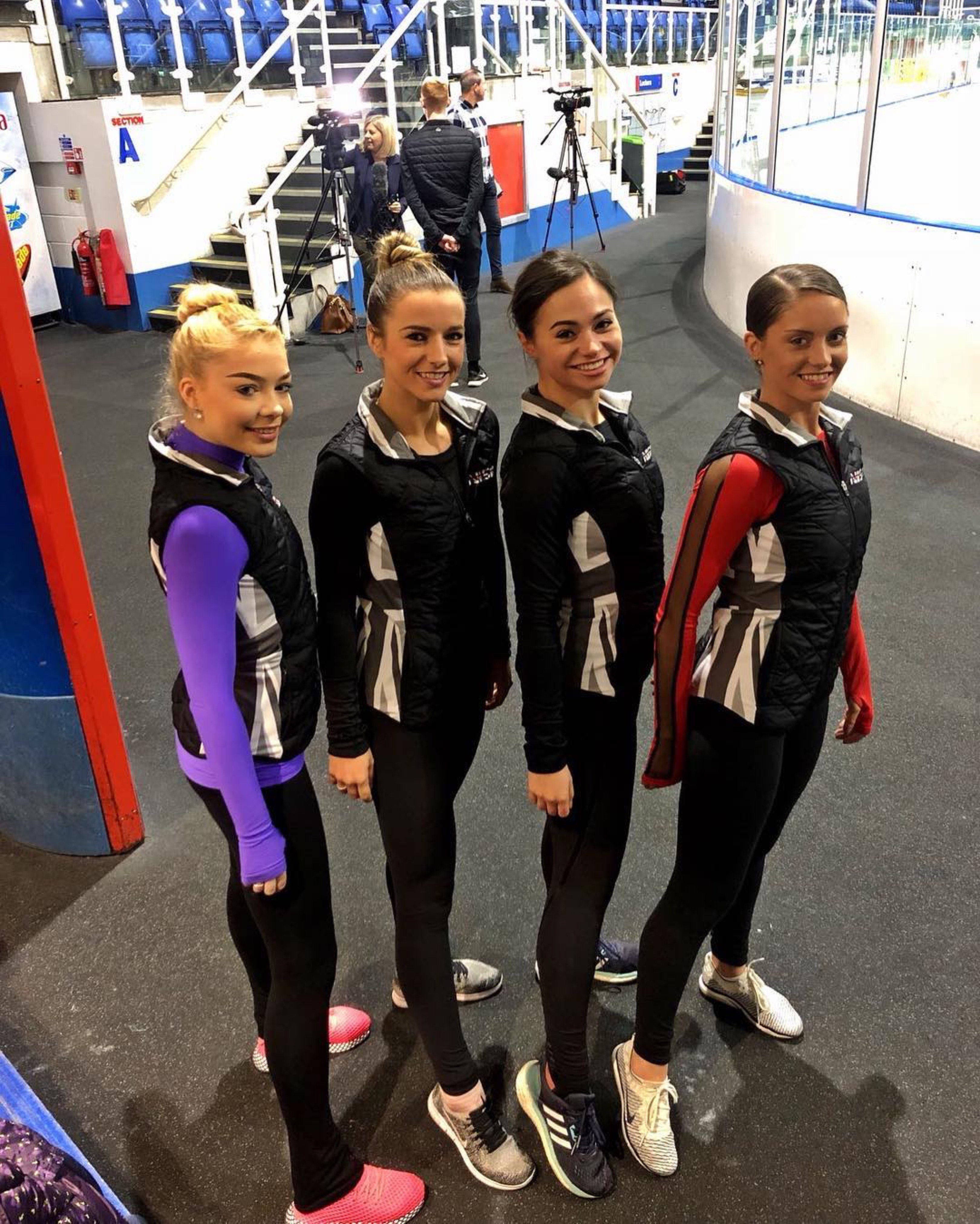 Chique Sport on X: New Chique Sport squad kit for these amazing #TeamGB  🇬🇧 skaters @ice_dundee @danni_harrisonx @karlyr89 @katieepowell92  @natashamckay1495  / X