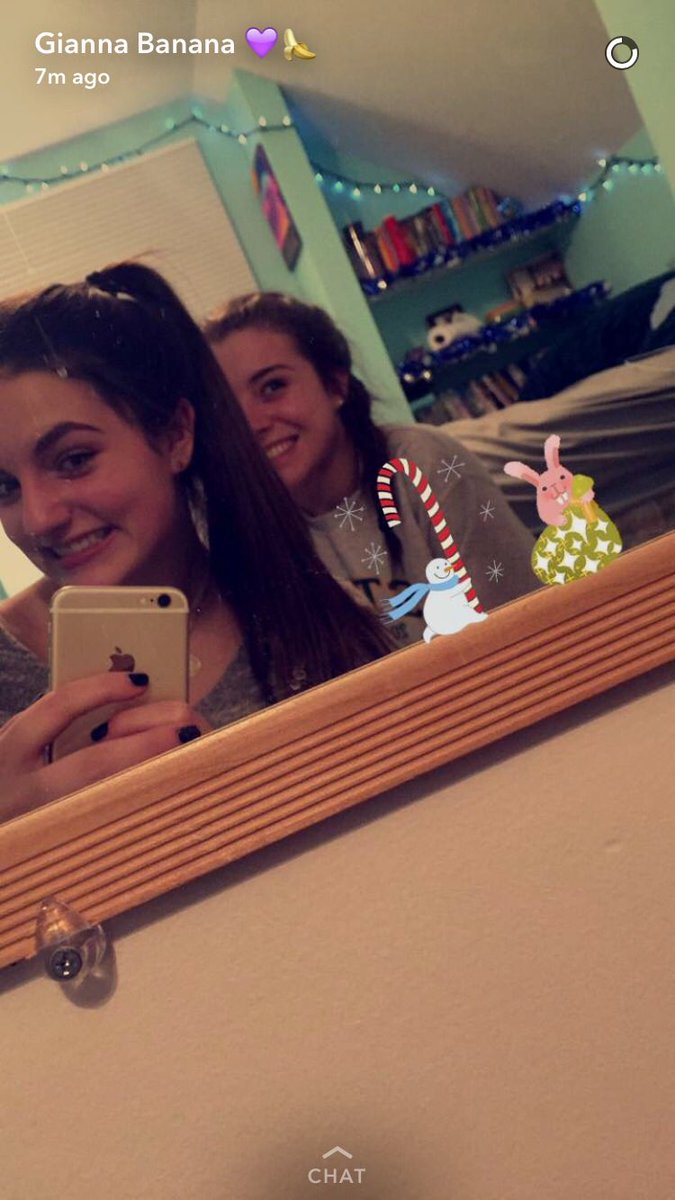 closhaw01's tweet photo. Happy birthday Gi!! I hope your day is gr888!! Thanks for all of the laughs and memories :)) Chaz and Brody forevaaa😜😜 Luv ya!! 💛💛💛🤩🤩🤩 @gianna_fleming https://t.co/77ZGb5IVRr