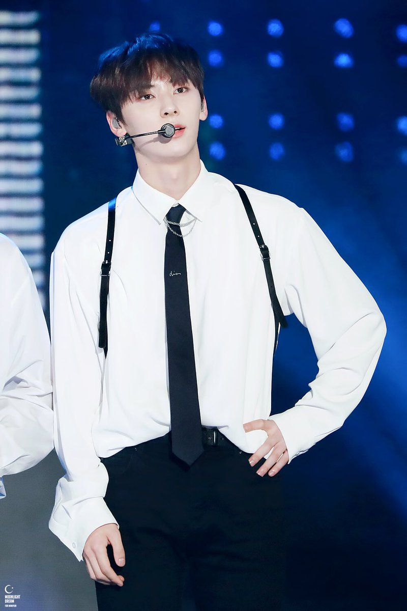 Dreamofyou_MH's tweet photo. 180905🦊💝 켜줘 너무 좋아😭💕 #민현 #황민현 #MINHYUN #완벽해서황민현 https://t.co/2fO7x0vWlj