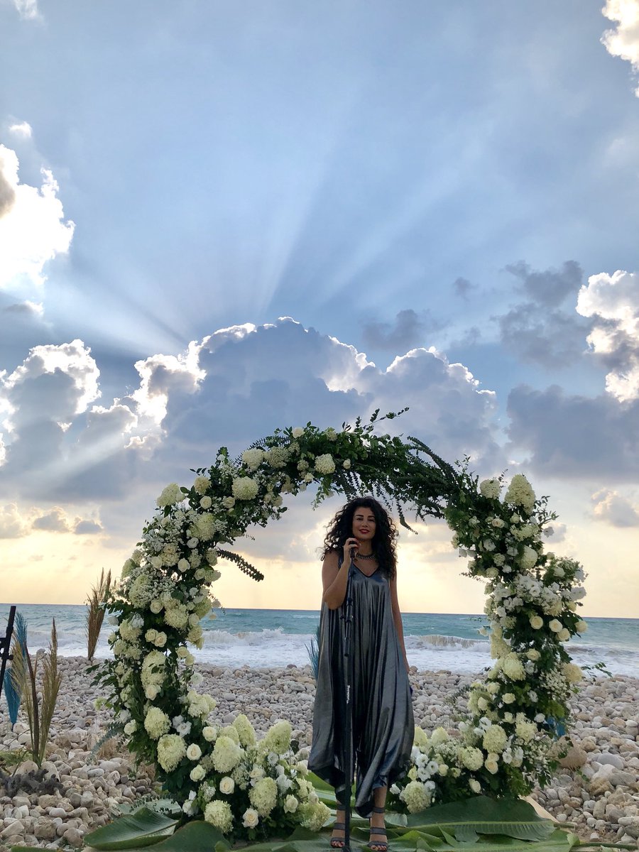 JHaddadOfficial's tweet photo. Moments before the bride and groom arrive
- Sound check guy: « Wein El Khouri? » (where is the priest?)
- Ana: That would be me! 🤣
An out of this world setting for an exceptional event! More soon
Photo by my ❤️ @bachir_ra
#civilmarriage #civilmarriagelebanon #secularlebanon https://t.co/lmt3VeOyW2