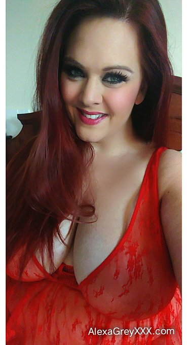 I'm super excited to be heading back to VEGAS tomorrow! I'm almost all packed up &amp; ready! So much fun<a href="/tag/newprofilepic"class="tags"><span>#newprofilepic</span></a>