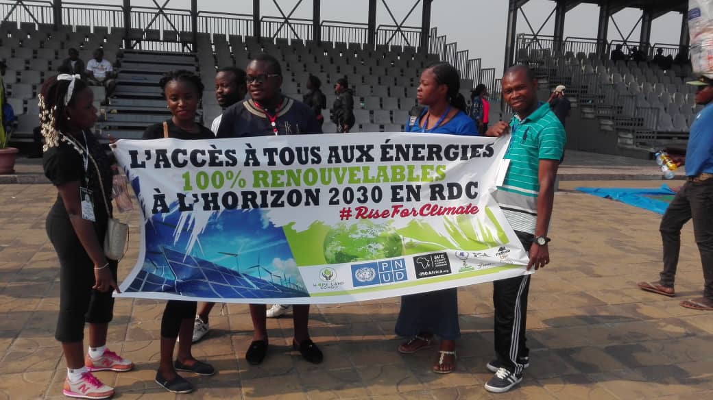UyondukaPercy's tweet photo. Une journée très riche d'appui à la lutte contre le réchauffement planétaire la #RDC bien présentée par @Hlcasbl #MJERDC pour le #RiseForClimate @LezIdees @AndreMoliro @jdeen304 @greenpeacefr https://t.co/ab3xHOwDuC
