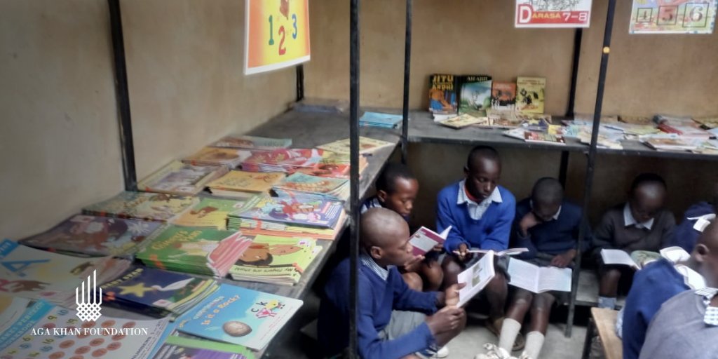 AKF_Global's tweet photo. Since 2015, AKF has supported the #StartALibrary Initiative that seeks to improve literacy levels among school-going children in #Kenya. To date, over 100 libraries have been established. ๐ #InternationalLiteracyDay @USAID @UNESCO https://t.co/5MjhiiLxfp