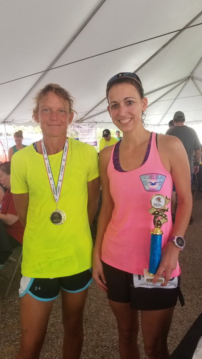 KK_Trnka's tweet photo. Kolache Krunch 5K today in my hometown! 1st place overall female! It was such a fun and hilly course! #kolachefestival #czechrunner #kolachekrunch https://t.co/Lda7LFCfUE