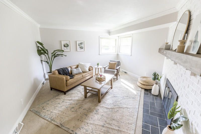 TheLienTeam's tweet photo. Enjoy tranquil living in this Open Concept 3 🛏, 2.5 🛁 completely updated ranch home with a designers touch! 

Check out our Instagram (@thejefflienteam_wi_realtors) for more pictures! 📸

#dreamwithlien #thejefflienteam https://t.co/DxNH3B3T6x