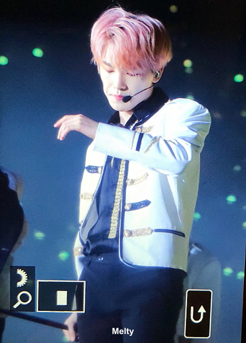 Melty_for_Dino's tweet photo. 180908 SEVENTEEN IDEAL CUT in JAPAN SAITAMA 🇯🇵 PREVIEW 
이찬핑크!!! 아아아ㅜㅜ 진짜 멋있어 ㅜㅜ
ディノくん かっこいい😵💖💖💖
#DINO #디노 #이찬 #ディノ #세븐틴 #SEVENTEEN @pledis_17 https://t.co/xLB38PCaMr