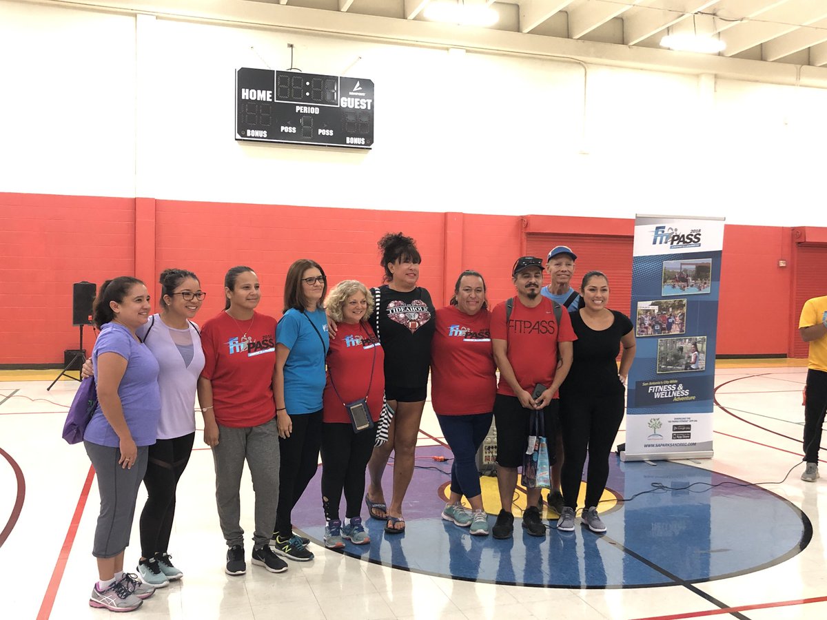 SAParksandRec's tweet photo. A BIG CONGRATULATIONS to our #FitPass2018 top point earners and to all participants! Fit Passers worked hard all summer long to win prizes that include gift cards, fitness equipment, cookbooks, foam rollers, kitchen appliances, hats and a special edition Fit Pass shirt 🙌💪🏆 https://t.co/CdJc1lUSAs