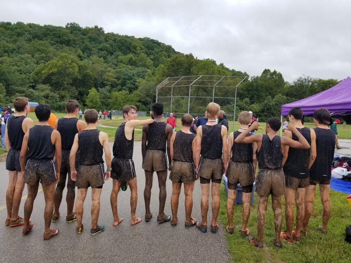 FzwCc's tweet photo. JV Jaguar Squad at the great Northwest tough mudder of 2018. you look good guys https://t.co/Vz5klS9Cs5