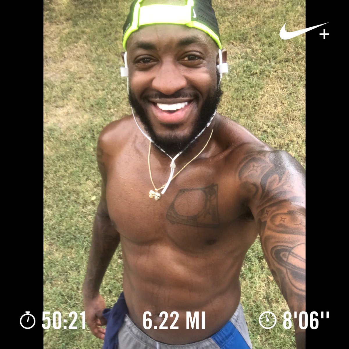 djraquest's tweet photo. 6.22 miles in 50.21 Mins 8.06 pace #fitness #finishstrong #cardio #cardioday #nike #nikerunning #nikerunningclub #justdoit #gettingbettereveryday #SaturdayMorningRunningSquad #nikerunning #10k https://t.co/KJXA6gqaYX