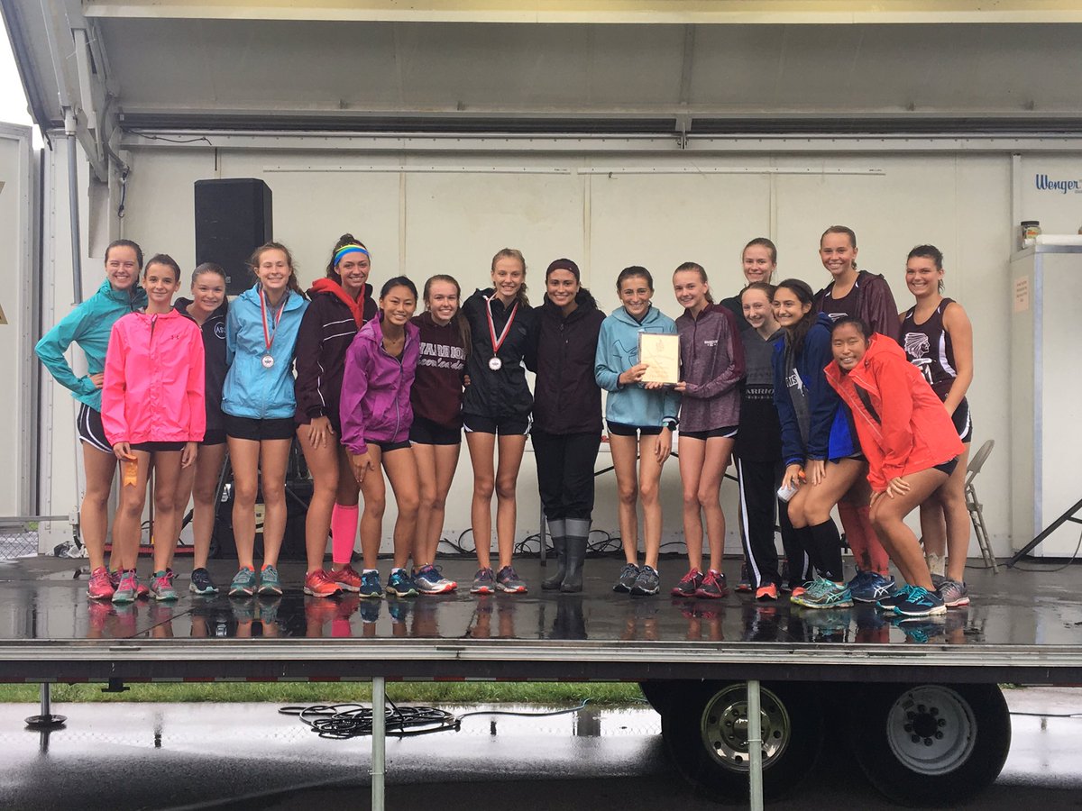 LHSWarriorsXC's tweet photo. Girls Win!! Hope wins individual title. #RealXC https://t.co/S2qNDf2LIn