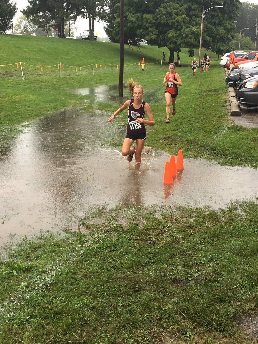 LHSWarriorsXC's tweet photo. Girls Win!! Hope wins individual title. #RealXC https://t.co/S2qNDf2LIn