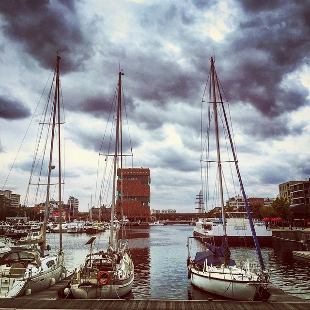 Pixelsandcuts's tweet image. Eilandje. .
.
#antwerpen #antwerp #amberes #visitantwerp #travel #traveling #thisisantwerp #thisisantwerpen #visitflanders #visitbelgium #belgium #vlaanderen #instatravel #travelgram #livingeurope #topeurophoto #visiteurope #traveleurope #travelphotograp… ift.tt/2NYnweD