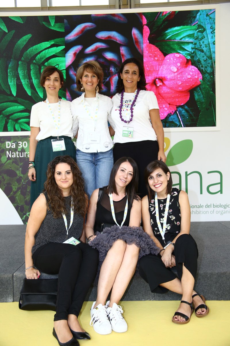 sanafiera's tweet photo. Stasera le nostre #BloggerForSANA parteciperanno ad un "Happy Tower" sulle Torri, per poi scoprire le iniziative cittadine di SANA City!
#SANA18 #SANAfood #SANAlifestyle #SANAwellbeing
Il programma SANA City https://t.co/yi7eGdSdDl
Il nostro Happy Tower https://t.co/iUaSIsRHJL https://t.co/Hh4VfNv6ez