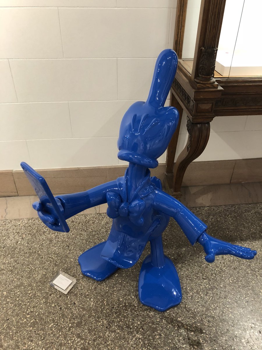 oakkim's tweet image. Hey @fidia_ I’ve seen some of your work in Montreal. You rock! #donaldfuck