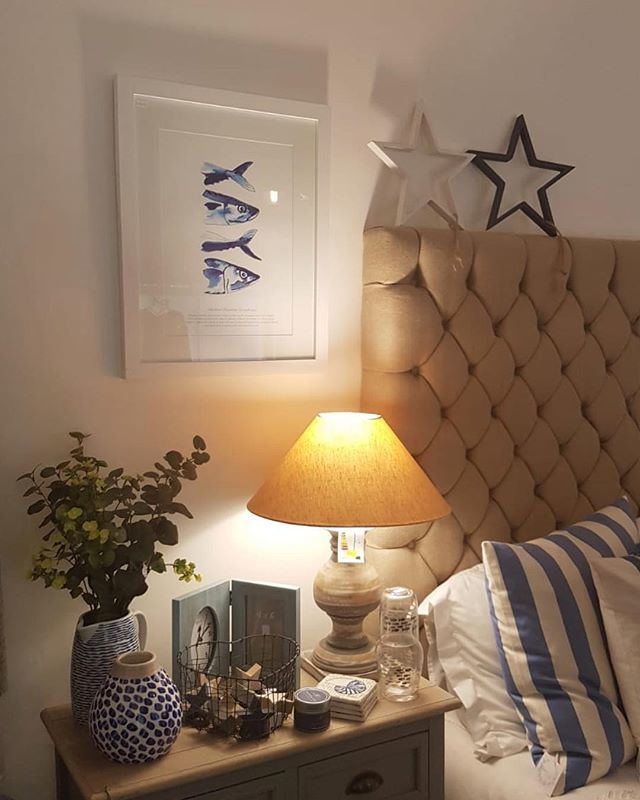 Beautiful bedroom styling from <a href="/brocanteltd/">Brocante</a> in their delicious Fowey shop.  #seakisses #coastal #seasidestyle #bedroomdecor #bedroomgoals #myhousebeautiful #interior #bedroomideas #flashesofdelight #interiorstyling